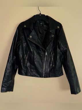Lulu’s Black Faux Leather Moto Style Jacket Size S
